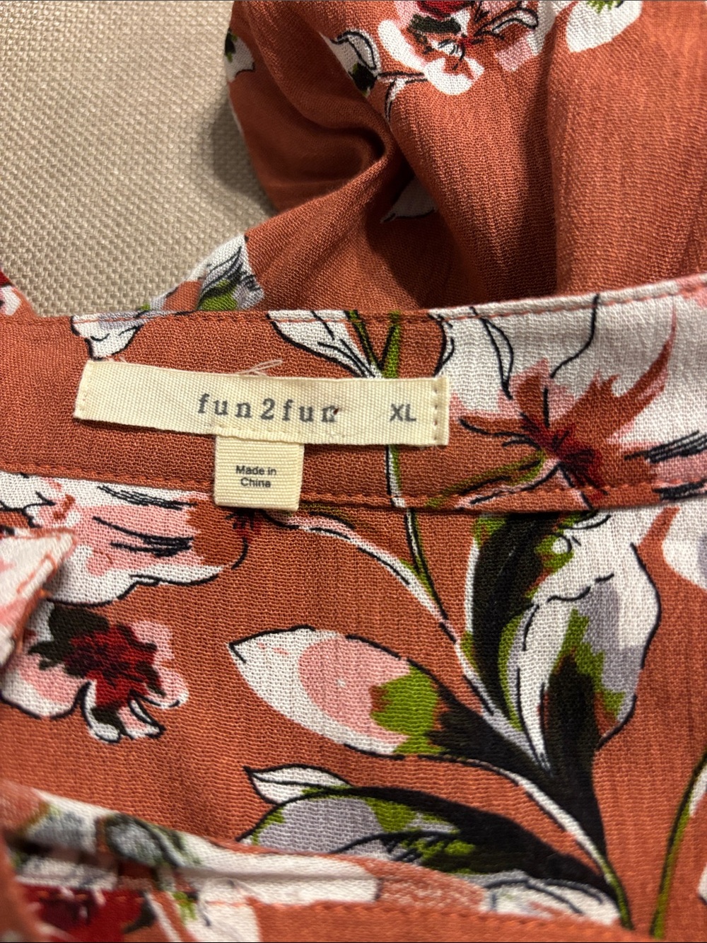 Fun2Fun Floral Smock Top - Picture 7 of 8